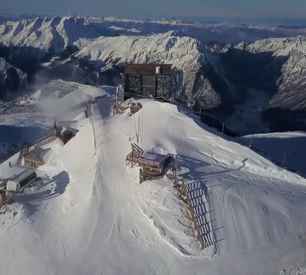 Alpe D'Huez - Ski Resorts Video