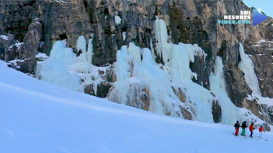  white frozen waterfalls.