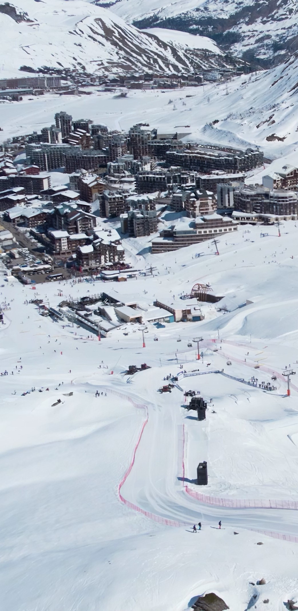 Tignes ski resort review 4K Ski Resorts Video.mov.00_00_00_00.Still001