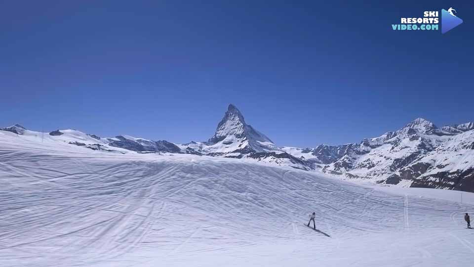 a hidden natural halfpipe between Igloo run, run 45, and run 37. 